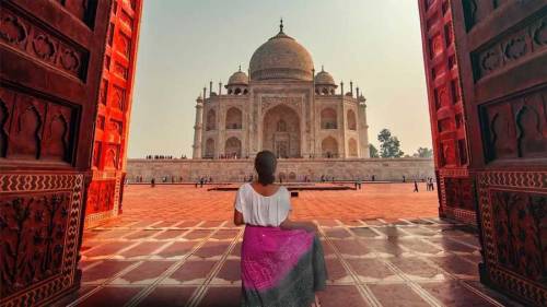 Taj Mahal Sunrise Tour From Delhi by Car